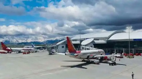 'Flights resume at Srinagar International Airport'